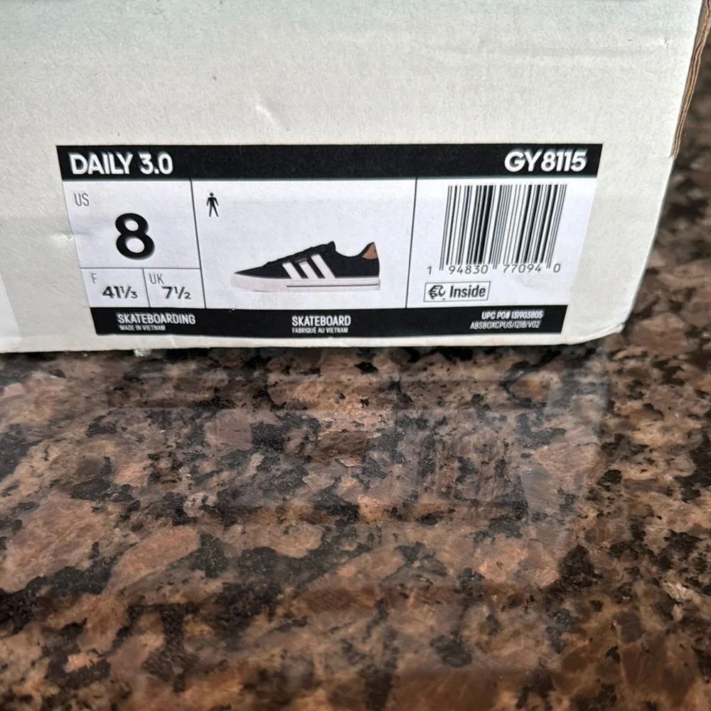 Adidas daily 3.0 Blue and White Casual Sneakers NIB 8